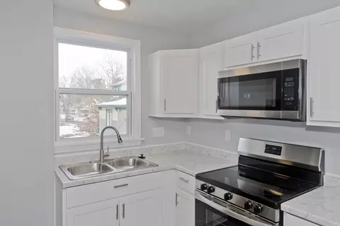 Kitchen - 64 Thompson St, Springfield, MA 01109 photo 2 of 5