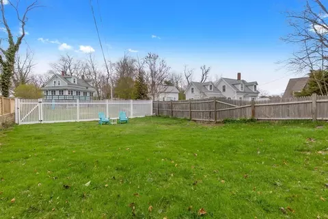 Exterior - 6 Mt Locust Pl #2, Gloucester, MA 01930 photo 4 of 6