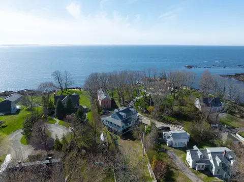 View/Area - 6 Mt Locust Pl #2, Gloucester, MA 01930 photo 2 of 3