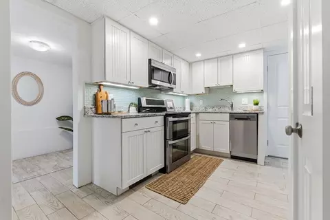 Kitchen - 6 Mt Locust Pl #2, Gloucester, MA 01930 photo 1 of 5