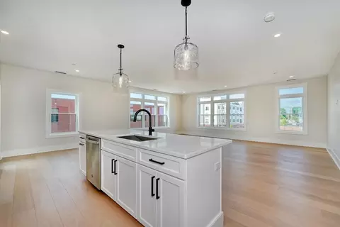 62 Foundry St #315, Wakefield, MA 01880