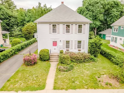 17 Worcester Ave, Turners Falls, MA 01376