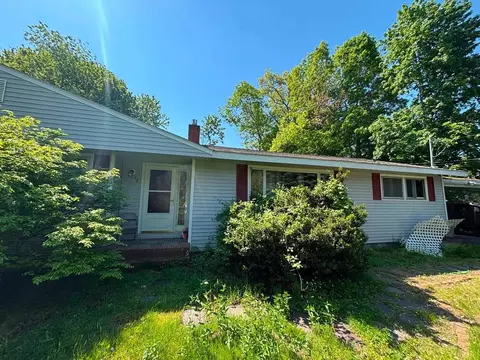 17 Lawn Ave, Lowell, MA 01852