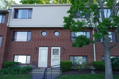 92 Sterling Ln #92, Haverhill, MA 01835