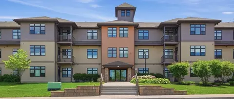 11 Executive Dr #113, Stoneham, MA 02180