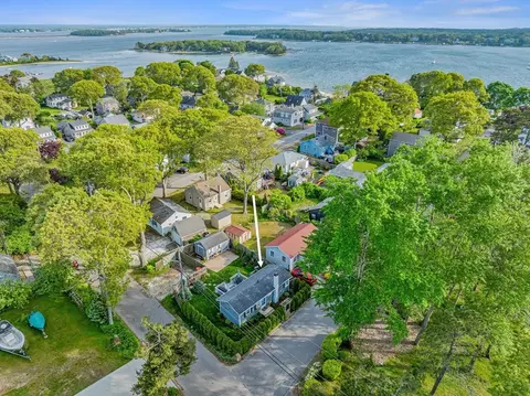 View/Area - 2 Eddy St, Buzzards Bay, MA 02532 photo 4 of 9