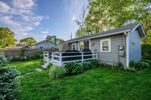 Exterior - 2 Eddy St, Buzzards Bay, MA 02532 photo 14 of 16