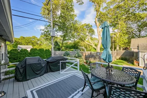 Exterior - 2 Eddy St, Buzzards Bay, MA 02532 photo 5 of 16