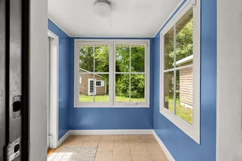 955 Middle Rd, Acushnet, MA 02743 photo 5