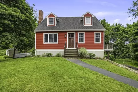 4 Shawkemo Path, Franklin, MA 02038