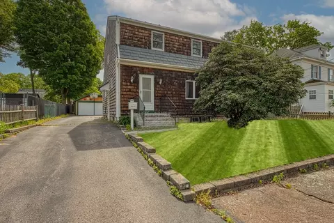 82 Tilton Ave, Brockton, MA 02301
