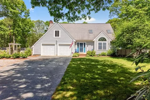 12 Sarah Lawrence Rd, Sandwich, MA 02563