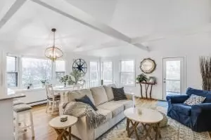 111 School St #9, Dennis, MA 02670