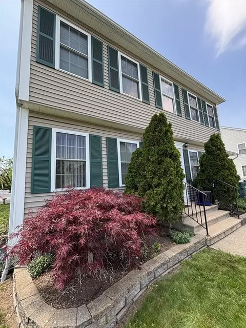 266 Christopher Dr, Springfield, MA 01129