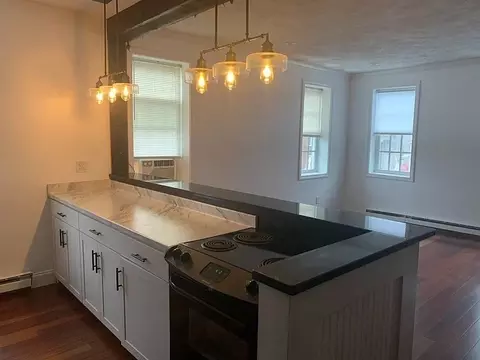 30-32 Water St #5, Newburyport, MA 01950