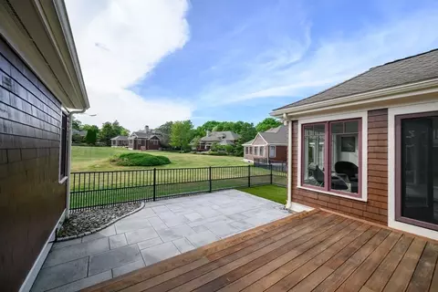 Exterior - 14 Black Rock Dr, Hingham, MA 02043 photo 2 of 3