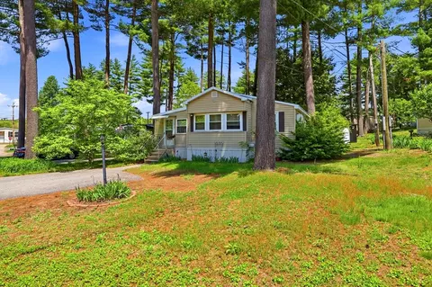 281 Chauncey Walker St #86B, Belchertown, MA 01007