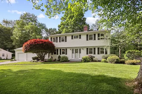 92 Morningside Dr, Longmeadow, MA 01106