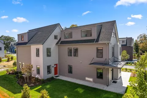 3 Wilson St #3, Natick, MA 01760