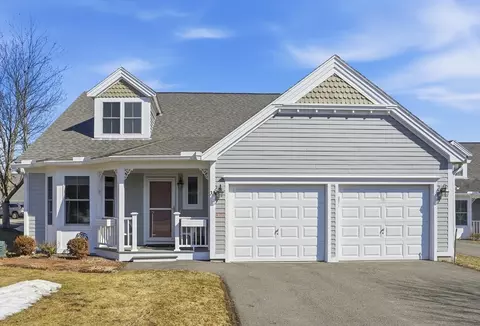 3 Strawberry Ln #A, Hudson, MA 01749