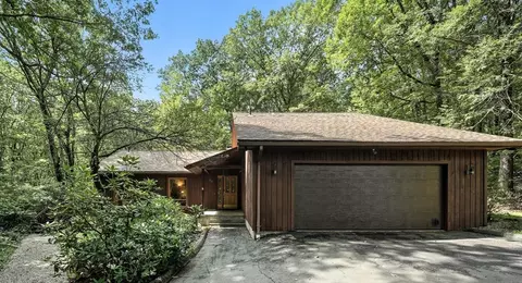 79 Pine Ridge Rd, Montgomery, MA 01085