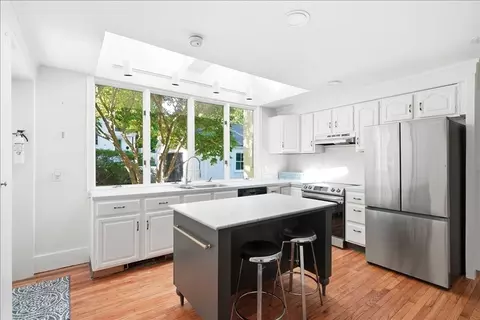 801 Main St, Hingham, MA 02043 photo 2