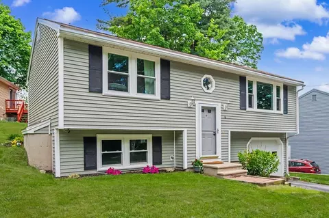 6 Killian Dr #17, Nashua, NH 03062