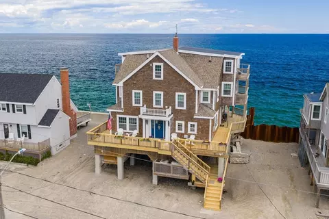 18 Oceanside Dr, Scituate, MA 02066