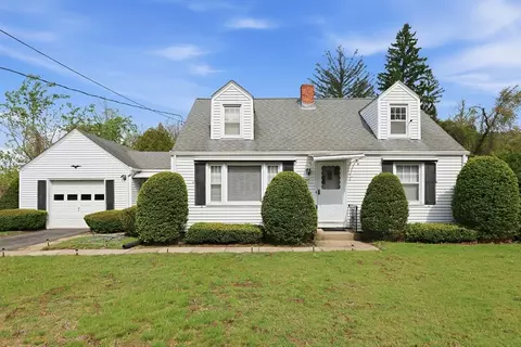 55 River Rd, Agawam, MA 01001