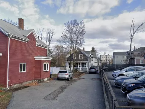 32 Maple St, Waltham, MA 02453