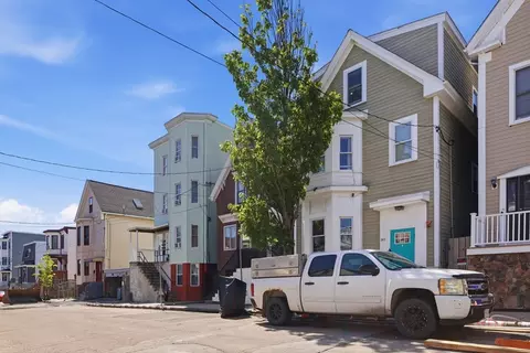 141 Falcon St, Boston, MA 02128