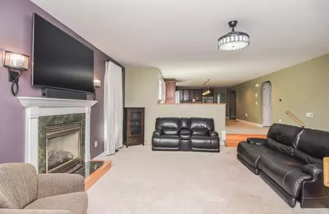 Living - 261 Oak St, Methuen, MA 01844 photo 1 of 1