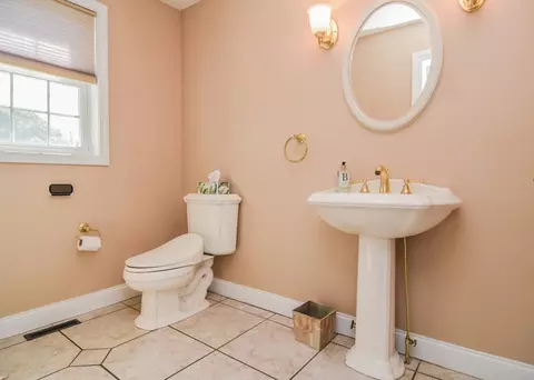 Bath - 261 Oak St, Methuen, MA 01844 photo 1 of 5