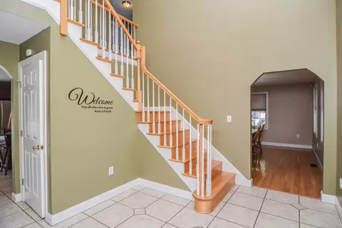 Entry Way - 261 Oak St, Methuen, MA 01844 photo 1 of 3