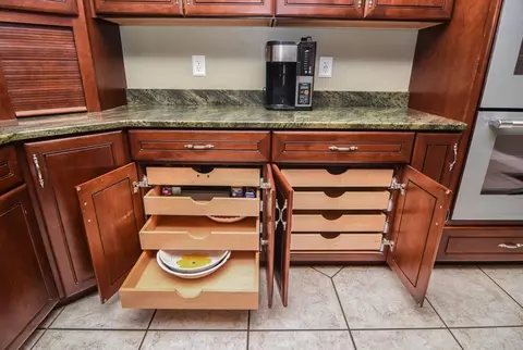 Kitchen - 261 Oak St, Methuen, MA 01844 photo 4 of 4