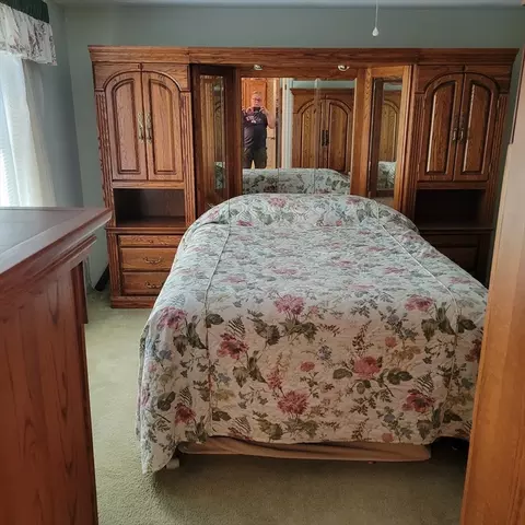 Bedroom - 4 Eastern Ave, Webster, MA 01570 photo 3 of 4