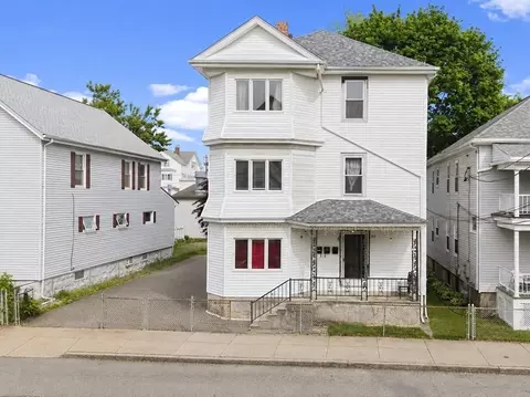 52 Lapham St, Fall River, MA 02721 photo 2