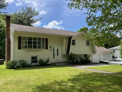 218 Blackstone St, Bellingham, MA 02019