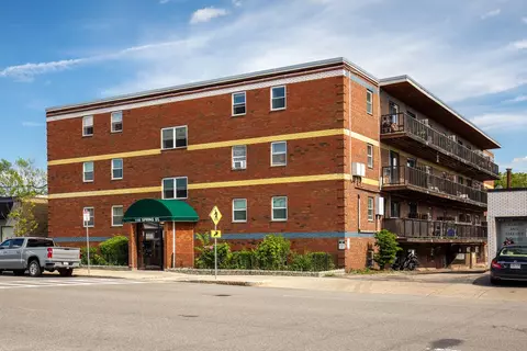 116 Spring St #A4, West Roxbury, MA 02132