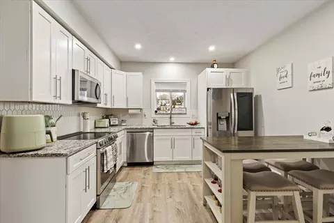 Kitchen - 1 Ralph Ave, Worcester, MA 01604 photo 2 of 4