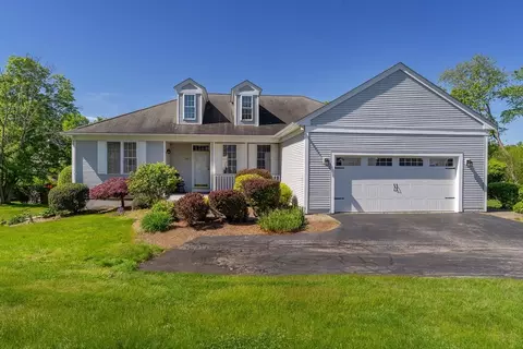 14 Rosewood Dr #14, Haverhill, MA 01832