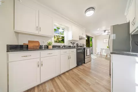 Kitchen - 20 Meadowbrook Dr, Easthampton, MA 01027 photo 1 of 4