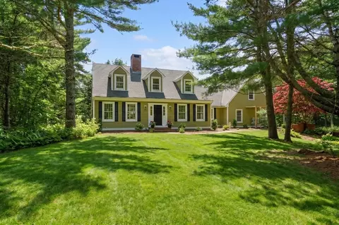 44 Tiffany Dr, Oak Bluffs, MA 02557