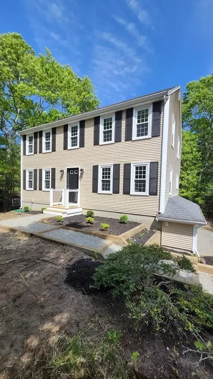 10 Mcclellan Dr, Plymouth, MA 02360