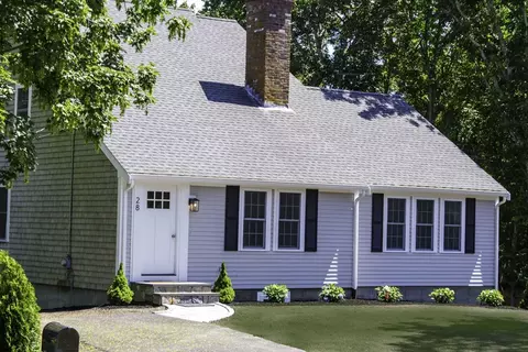 28 Seminole Dr, Yarmouth, MA 02675