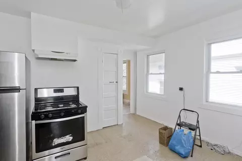 116-118 Massasoit St, Springfield, MA 01107 photo 10