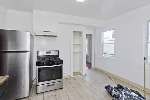 116-118 Massasoit St, Springfield, MA 01107 photo 8