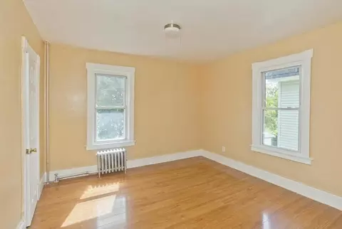 116-118 Massasoit St, Springfield, MA 01107 photo 5