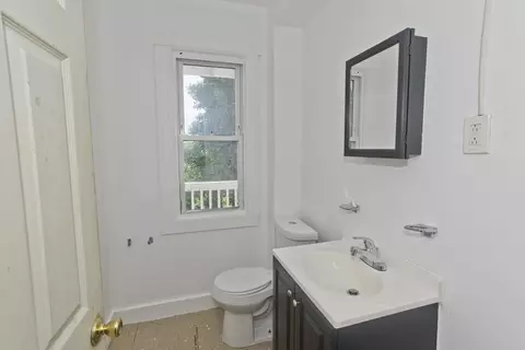 116-118 Massasoit St, Springfield, MA 01107 photo 11