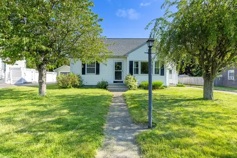110 James M Beardsworth Rd, Tiverton, RI 02878